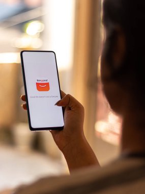 Assam, Hindistan - 9 Temmuz 2020: Banggood kolay bir çevrimiçi alışveriş sitesi.