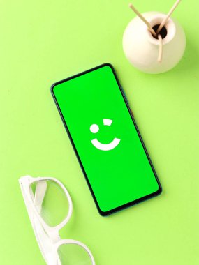 Assam, Hindistan - 18 Mayıs 2021: Careem Şimdi telefon ekranındaki logo.