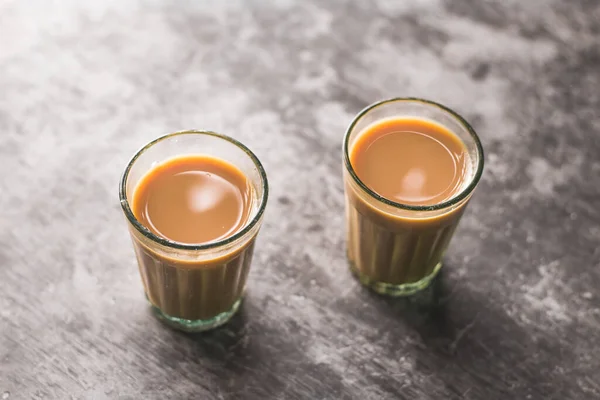 Indischer Chai Glasbechern Mit Wasserkocher Und Anderen Masalas Zur Zubereitung — Stockfoto