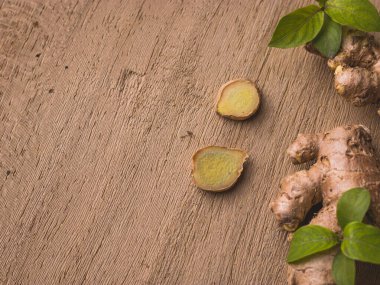 Ginger beyaz arkaplanda görüntüler izole etti.