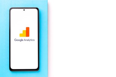 Assam, Hindistan - 31 Ocak 2021: Telefon ekranı görüntüsünde Google Analitik logosu.
