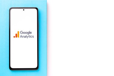 Assam, Hindistan - 31 Ocak 2021: Telefon ekranı görüntüsünde Google Analitik logosu.