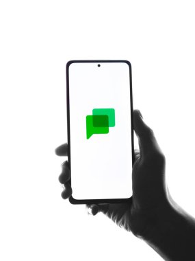 Assam, Hindistan - 29 Mayıs 2021: Google Chat logosu telefon ekranı görüntüsü.
