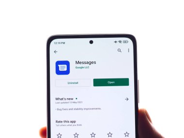 Assam, Hindistan - 29 Mayıs 2021: Telefon ekranı görüntüsünde Google Mesajlar logosu.