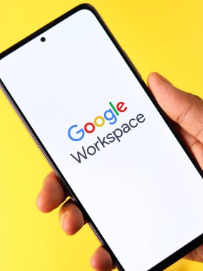 Assam, Hindistan - 29 Mayıs 2021: Google Çalışma Alanı logosu telefon ekranı görüntüsü.