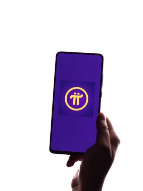 Assam, Hindistan - 04 Mayıs 2021: Pi Ağı telefon ekranı görüntüsü.