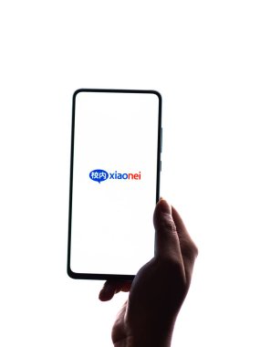 Assam, Hindistan - 04 Mayıs 2021: Telefon ekranında Xiaonei logosu.