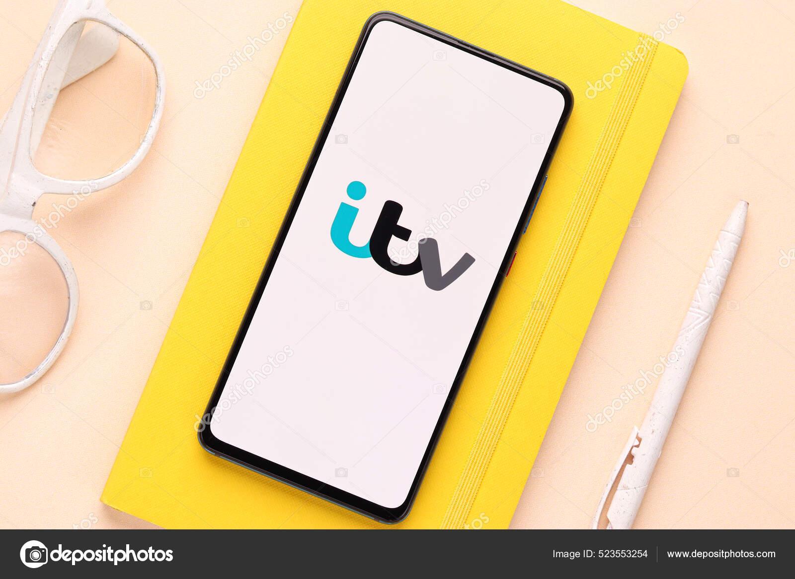 Assam India June 2021 Itv Logo Phone Screen Stock Image — Stock