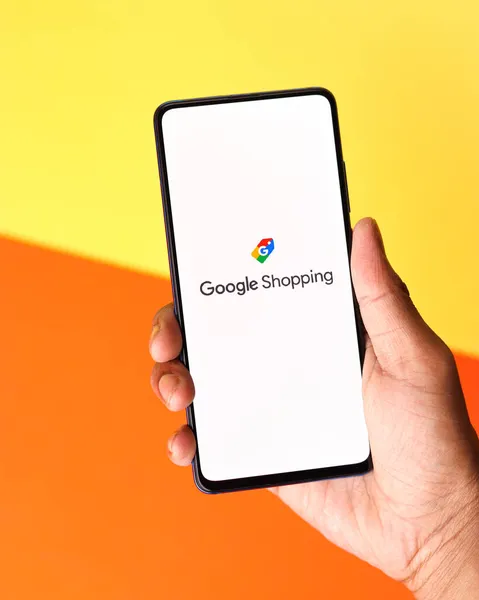 アッサム インド 2021年6月21日 携帯電話の画面のストック画像上のGoogleショッピングのロゴ — ストック写真