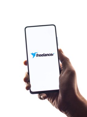 Assam, Hindistan - 6 Ağustos 2021: Telefon ekranında Freelancer logosu.