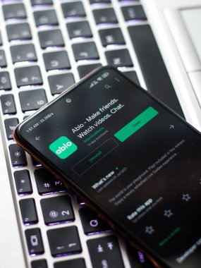 Batı Bangal, Hindistan - 21 Ağustos 2021: Telefon ekranında Ablo logosu.