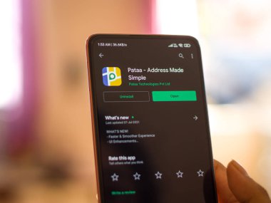 Batı Bangal, Hindistan - 21 Ağustos 2021: Telefon ekranı görüntüsünde Pataa uygulama logosu.