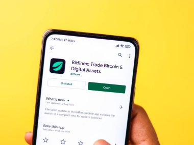 Assam, Hindistan - 10 Mart 2021: Telefon ekranı görüntüsünde Bittrex logosu.