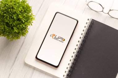 Batı Bangal, Hindistan - 28 Eylül 2021: e-Rupi telefon ekranı görüntüsü logosu.