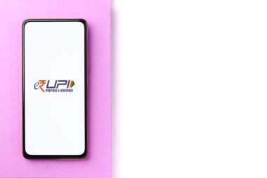 Batı Bangal, Hindistan - 28 Eylül 2021: e-Rupi telefon ekranı görüntüsü logosu.