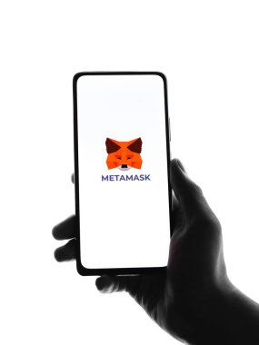 Batı Bangal, Hindistan - 28 Eylül 2021: Telefon ekranında MetaMaske logosu.