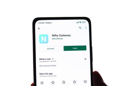 Batı Bangal, Hindistan - 28 Eylül 2021: Telefon ekranındaki Gateway logosu.