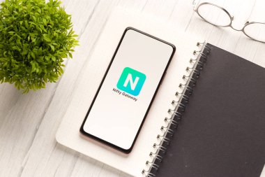 Batı Bangal, Hindistan - 28 Eylül 2021: Telefon ekranındaki Gateway logosu.