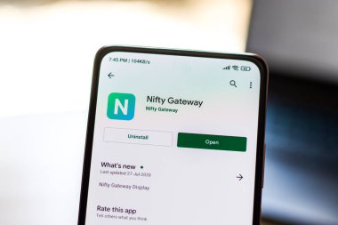 Batı Bangal, Hindistan - 28 Eylül 2021: Telefon ekranındaki Gateway logosu.