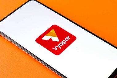 Batı Bangal, Hindistan - 28 Eylül 2021: Telefon ekranında Veder uygulaması logosu.
