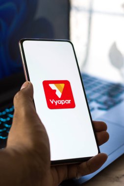 Batı Bangal, Hindistan - 28 Eylül 2021: Telefon ekranında Veder uygulaması logosu.