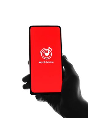 Batı Bangal, Hindistan - 28 Eylül 2021: Telefon ekranında Wynk müzik logosu.