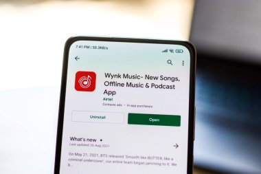 Batı Bangal, Hindistan - 28 Eylül 2021: Telefon ekranında Wynk müzik logosu.