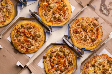 Batı Bangal, Hindistan - 21 Ağustos 2021: Domino pizzası.