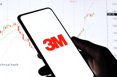 Batı Bangal, Hindistan - 09 Ekim 2021: 3M telefon ekranı görüntüsü logosu.