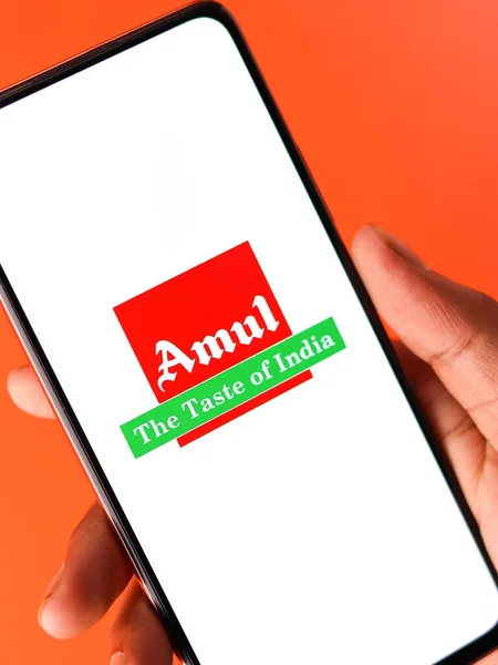 Batı Bangal Hindistan Ekim 2021 Telefon Ekranında Amul Logosu — Stok fotoğraf