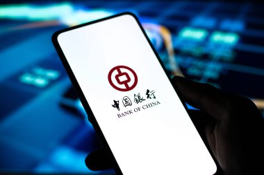 Batı Bangal, Hindistan - 09 Ekim 2021: Çin Bankası logosu telefon ekranı görüntüsünde.