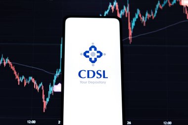 Batı Bangal, Hindistan - 09 Ekim 2021: Merkezi Depo Hizmetleri Cdsl logosu telefon ekranı görüntüsü.