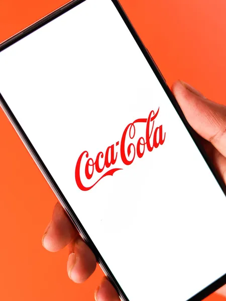 India West Bangal October 2021 Coca Cola Logo Phone Screen — 스톡 사진