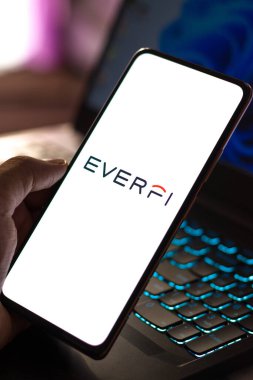 Batı Bangal, Hindistan - 09 Ekim 2021: Telefon ekranındaki her logo.