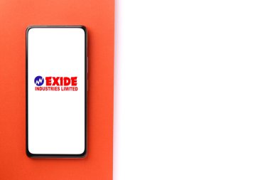 Batı Bangal, Hindistan - 09 Ekim 2021: Telefon ekranında logoyu göster.