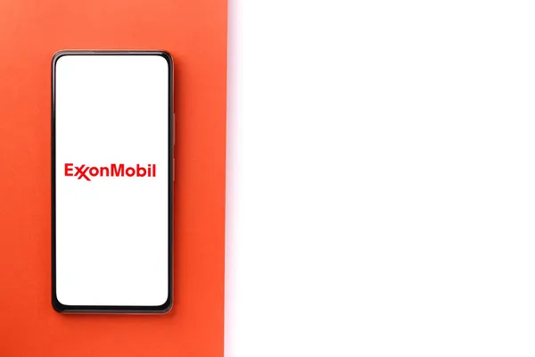 West Bangal India October 2021 Exxonmobil Logo Phone Screen Stock — 图库照片