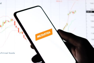 Batı Bangal, Hindistan - 09 Ekim 2021: Telefon ekranı görüntüsünde MediaTek logosu.