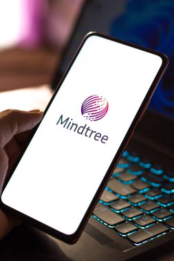 Batı Bangal, Hindistan - 09 Ekim 2021: Telefon ekranında Mindtree logosu.