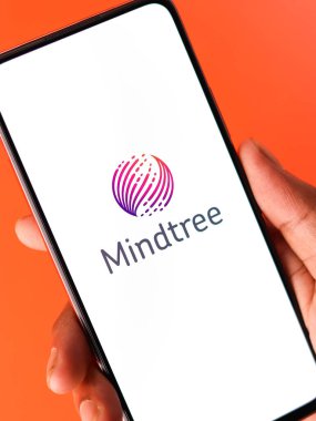Batı Bangal, Hindistan - 09 Ekim 2021: Telefon ekranında Mindtree logosu.