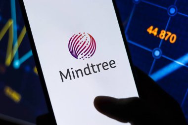 Batı Bangal, Hindistan - 09 Ekim 2021: Telefon ekranında Mindtree logosu.