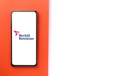 Batı Bangal, Hindistan - 09 Ekim 2021: Telefon ekranındaki logo.