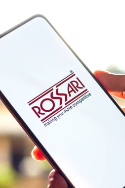 Batı Bangal, Hindistan - 09 Ekim 2021: Telefon ekranında Rossari Biyoteknoloji logosu.
