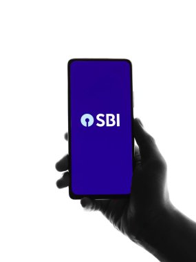 Batı Bangal, Hindistan - 09 Ekim 2021: Hindistan Devlet Bankası logosu telefon ekranı görüntüsünde.