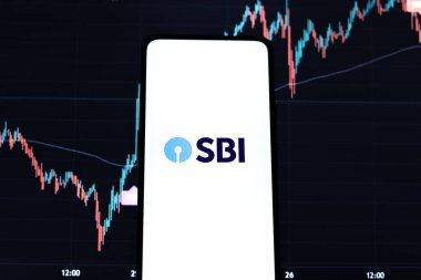 Batı Bangal, Hindistan - 09 Ekim 2021: Hindistan Devlet Bankası logosu telefon ekranı görüntüsünde.