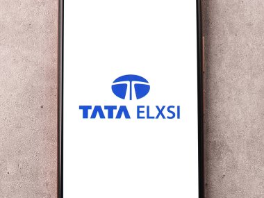 Batı Bangal, Hindistan - 09 Ekim 2021: Telefon ekranında Tata Elxsi logosu.