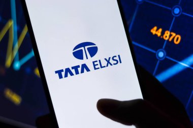 Batı Bangal, Hindistan - 09 Ekim 2021: Telefon ekranında Tata Elxsi logosu.