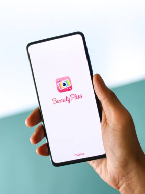 Assam, Hindistan - 22 Ağustos 2020: Telefon ekranı görüntüsünde BeautyPlus logosu.