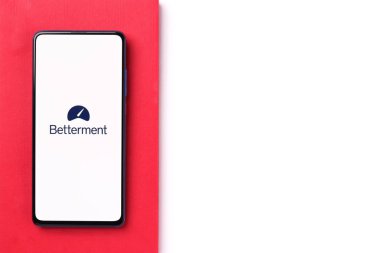 Assam, Hindistan - 19 Şubat 2021: Telefon ekranı görüntüsünde iyileştirme logosu.