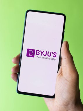 Assam, Hindistan - 8 Mayıs 2020 Byju 's, öğrenme uygulaması.