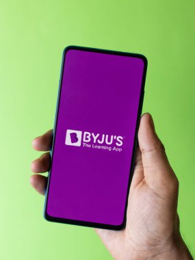 Assam, Hindistan - 8 Mayıs 2020 Byju 's, öğrenme uygulaması.